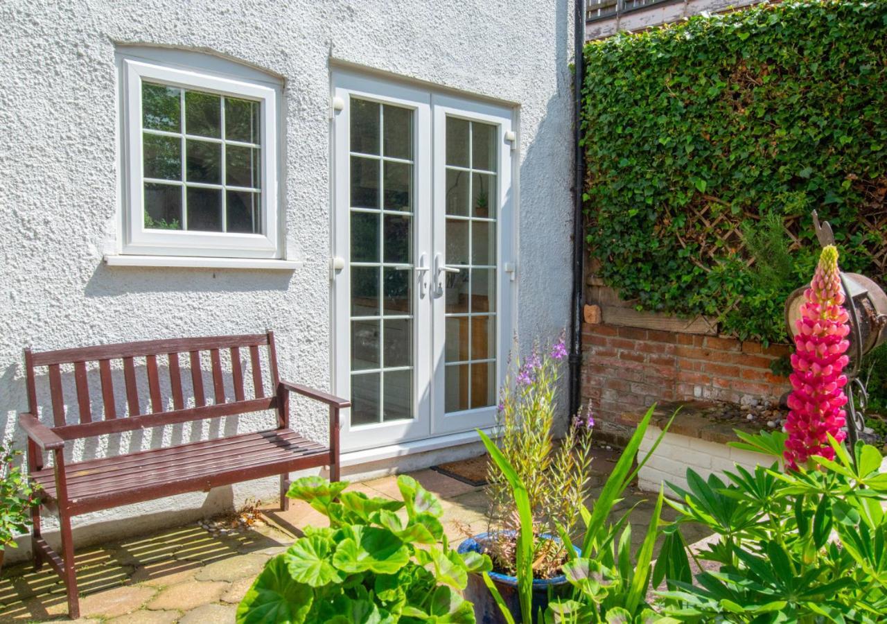 Villa Stones Throw Cromer Exterior foto