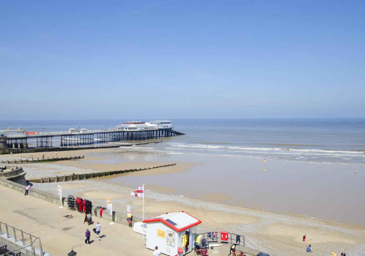Villa Stones Throw Cromer Exterior foto