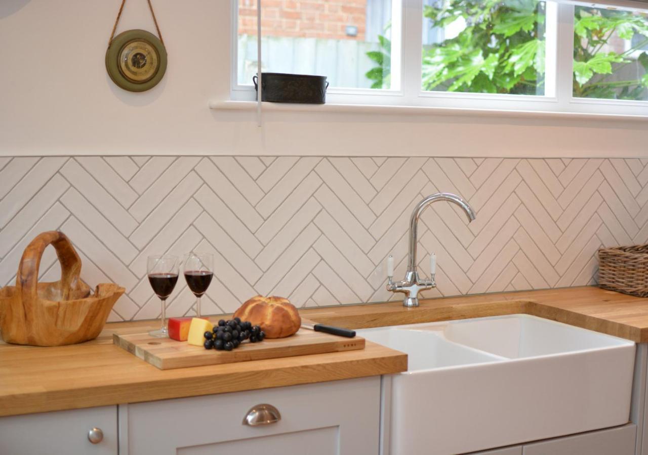 Villa Stones Throw Cromer Exterior foto